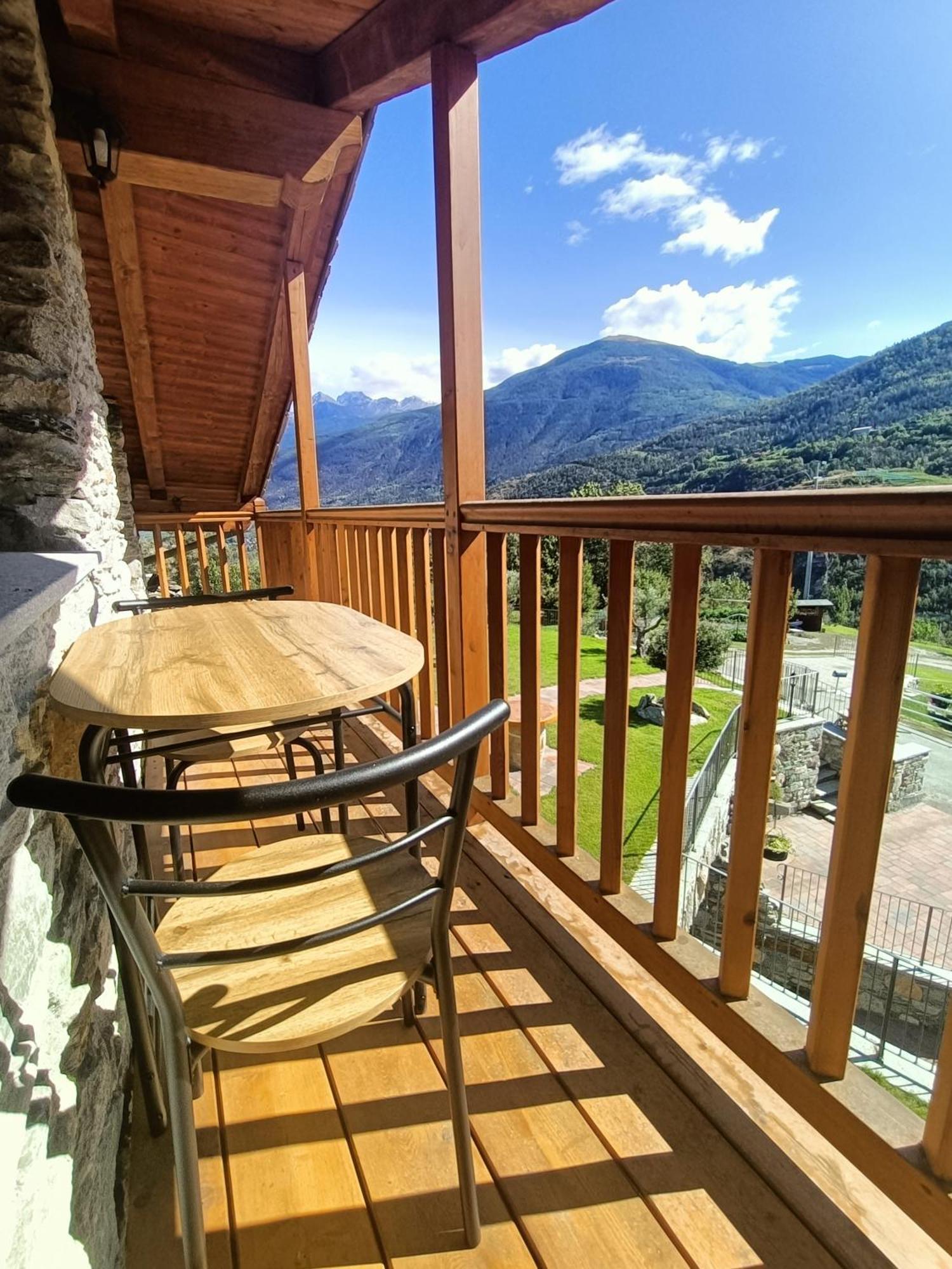 Le Temps Retrouve - Casa Tipica Con Giardino Villa Villeneuve Exteriör bild