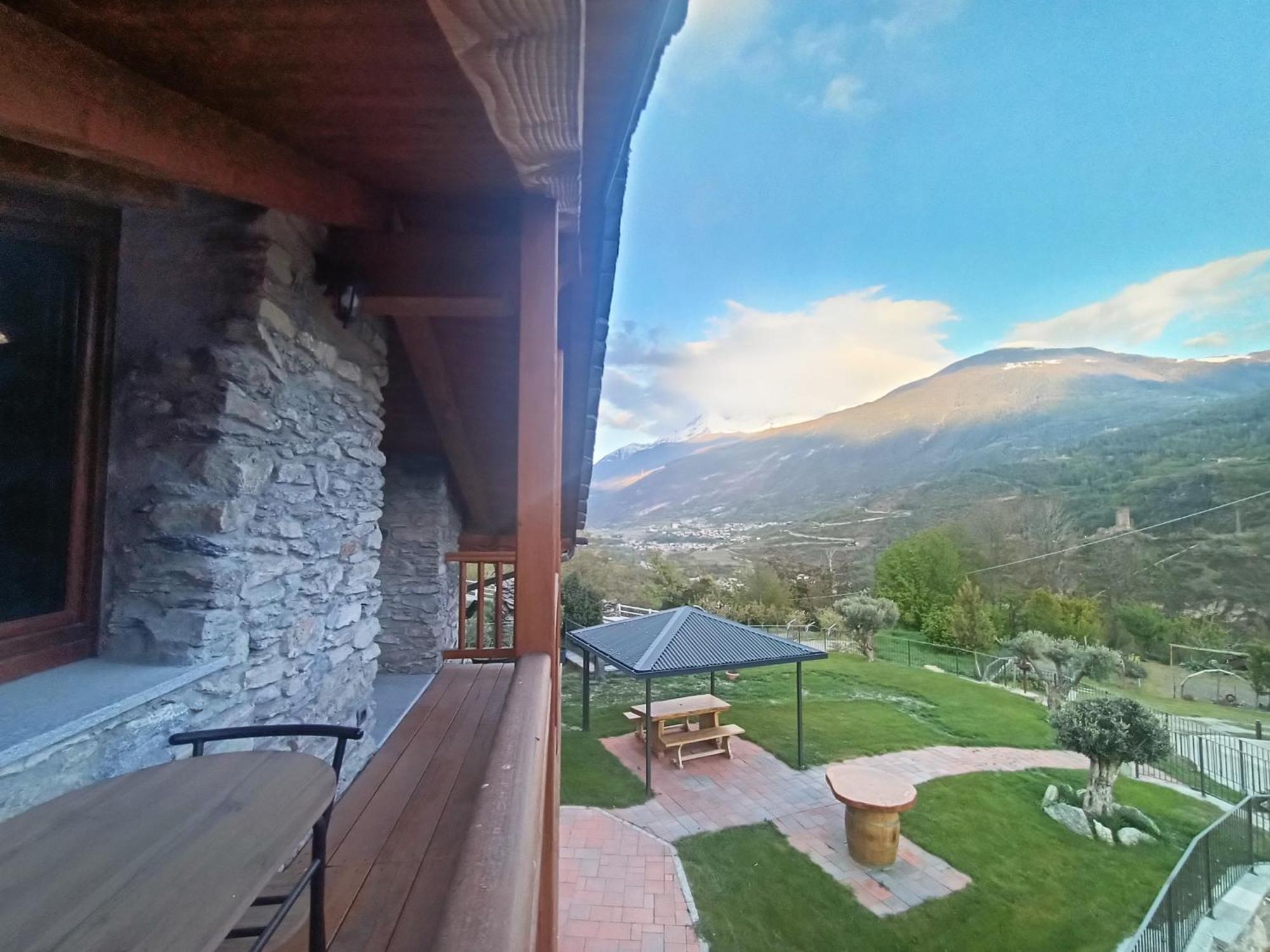Le Temps Retrouve - Casa Tipica Con Giardino Villa Villeneuve Exteriör bild