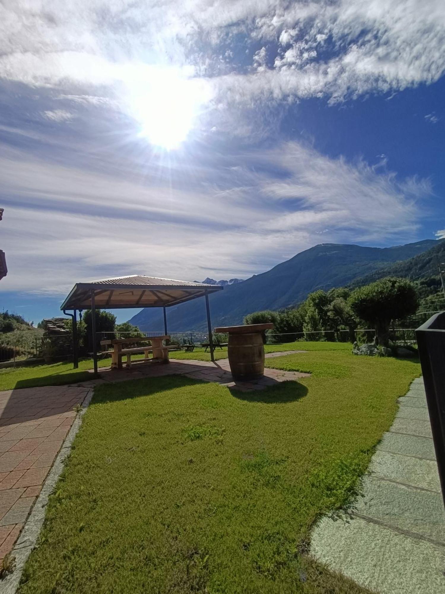 Le Temps Retrouve - Casa Tipica Con Giardino Villa Villeneuve Exteriör bild